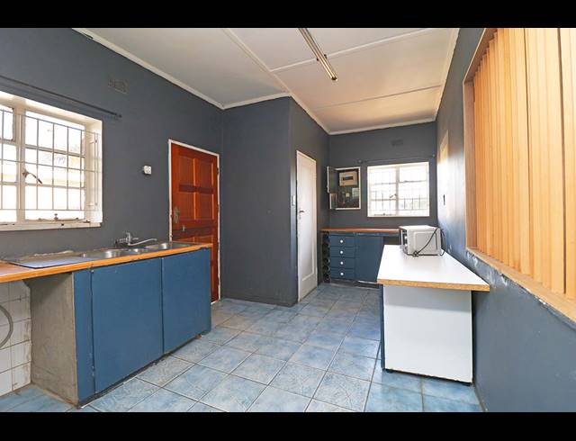 3 BEDROOM HOUSE FOR SALE IN WYCHWOOD